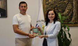Kamil Altun, "Gizli Yetenekler Sınıfı" kitabının yazarı Ceyda Türkkaş'ı ağırladı