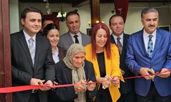 81 yaşındaki Şahinde Ermiş 20 yıllık aranın ardından ikinci sergisiyle sanatseverlerin karşısına çıktı