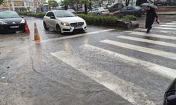 Yine yağış, yine rezalet: Zonguldak’ta şemsiye rafa, çizmeler sokağa!