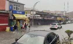 Zonguldak Acılık’ta dükkânları su bastı
