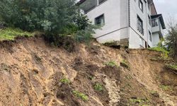 Çaydamar’da heyelan: Muhtarın evi tehlikede