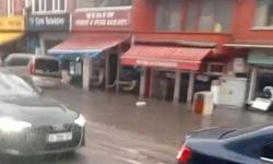 Kilimli'de dükkanlar su altında kaldı