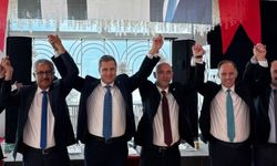 Yeni Parti’de Dural ile Oral başa baş!