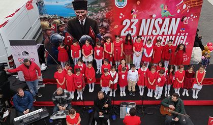 Çocuklar 23 Nisan'da doyasıya eğlendi