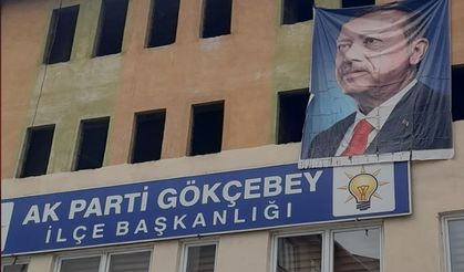 İlçe binasındaki Erdoğan'ın yırtık posterine tepki