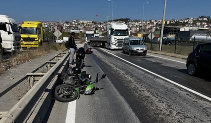 Otomobil motosiklete çarpıp kaçtı: 1 yaralı