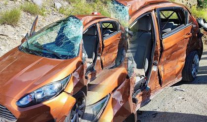 Tırla çarpışan otomobildeki yaşlı çift yaşamını yitirdi