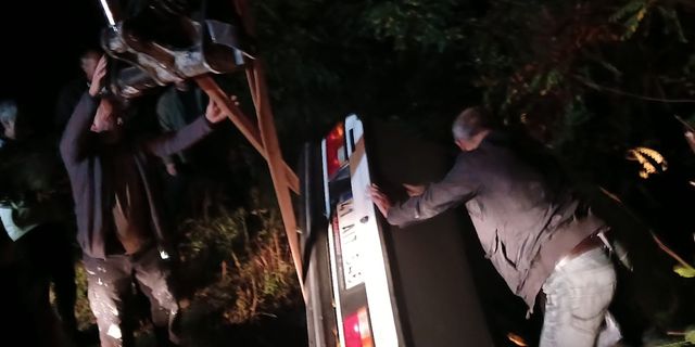 Fren yerine gaza basınca şarampole uçtu…