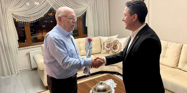 Öğretmenler Günü’nü eş zamanlı kutladılar…