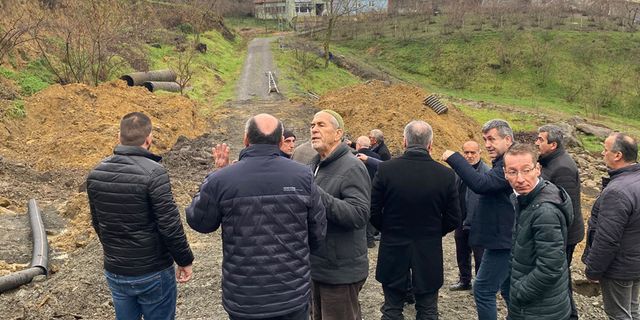 Milletvekili Bozkurt, heyelan bölgesinde...