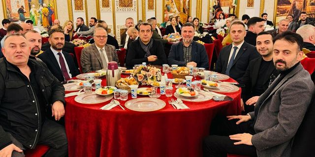MHP’li Başkanları, Karadeniz Vakfı’nın iftarına katıldı