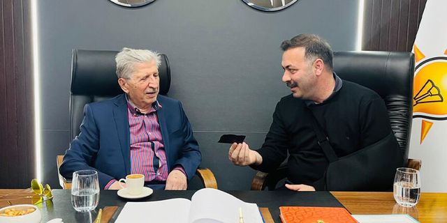 Köksal Toptan, yıllar sonra İl Başkanlığı'nı ziyaret etti