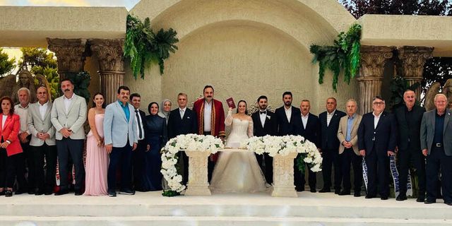 Siyaset dünyasını buluşturan düğün: Hira Gülay ile Fatih Üyüm dünyaevine girdi
