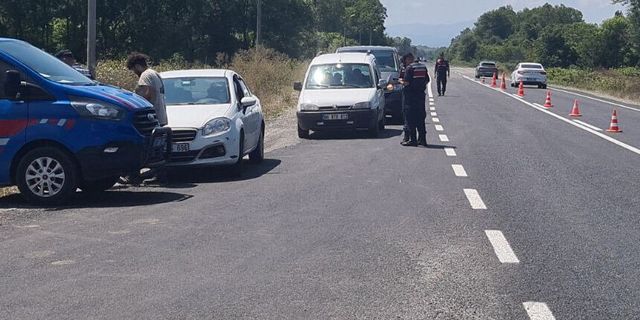 Jandarmadan geniş çaplı asayiş ve trafik denetimi