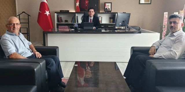 Kozlu Kaymakamı Çakır'dan şehit babalarına anlamlı ev sahipliği