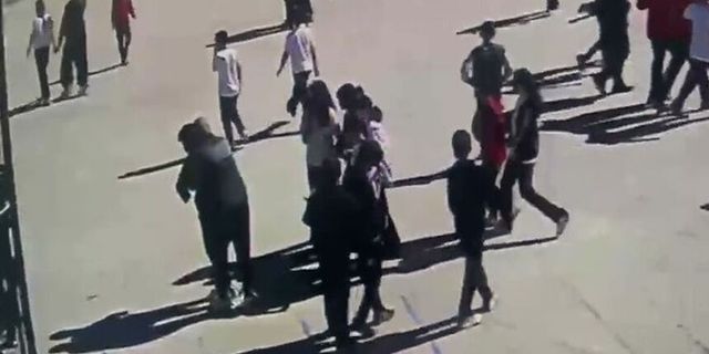 Zonguldak'ta nefessiz kalan öğrenciyi beden eğitimi öğretmeni kurtardı