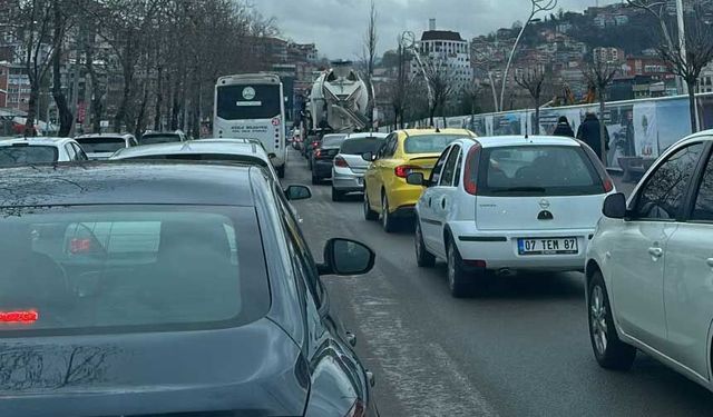 Zonguldak trafiği kilit!