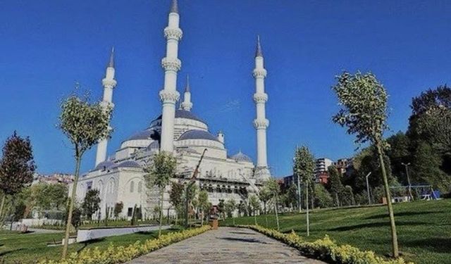 Kazmayla, kürekle geliriz 'Vagon Kafe' yaptırmayız!