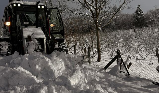 Özel İdare ekiplerinin yoğun mücadelesi sürüyor: Zonguldak’ta kapalı yol sayısı 62’ye düştü!
