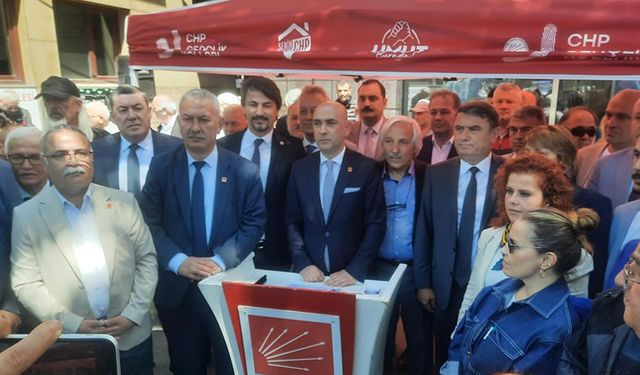 81 İlde eş zamanlı tepki: CHP korkmaz, sinmez, geri çekilmez!