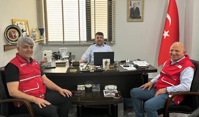 Fatih Çakır, Kurban bağışını Kızılay'a yaptı
