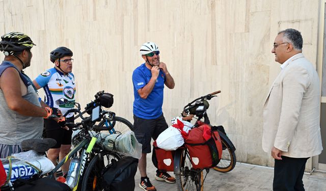 İnebolu’ya pedal çeviren bisikletçiler, Kdz. Ereğli belediyesi’ni ziyaret etti