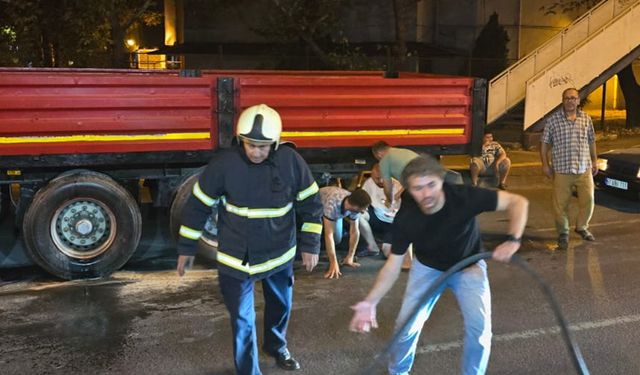Ereğli’de tırın lastikleri alev aldı: Sürücünün dikkati olası faciayı önledi