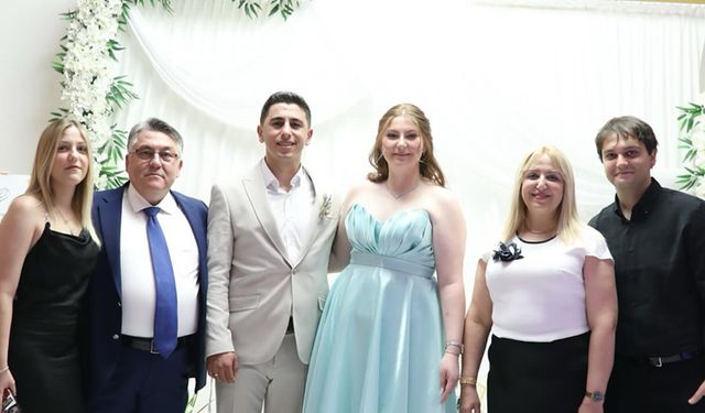 Rektör Özölçer, yeğenini nişanladı
