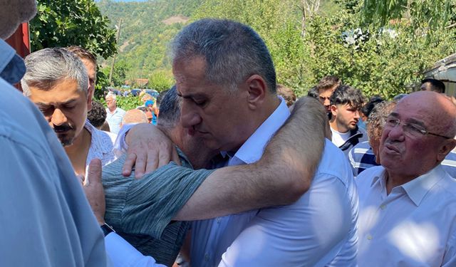 Genç motorcu gözyaşları arasında son yolculuğuna uğurlandı