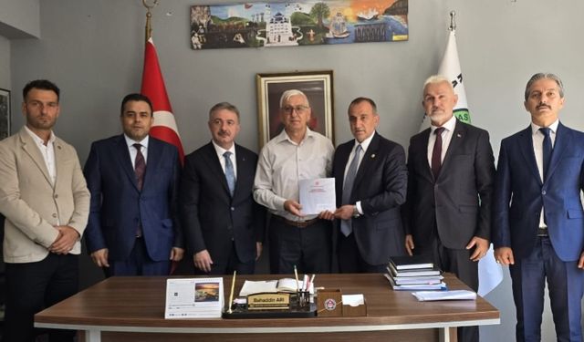 MHP’den KGD’ye hem ziyaret hem davet