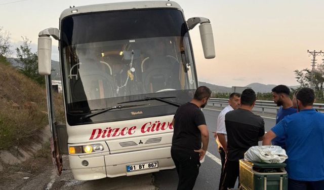 Düzcespor kafilesinin aracı arızalandı