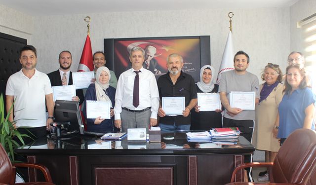 Kanser taramalarında başarılı olan sağlıkçılara teşekkür belgesi