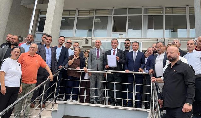 Nazmi Özden mazbatasını aldı