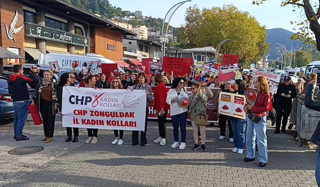 CHP'li kadınlar "Boş tencere" eylemi düzenledi