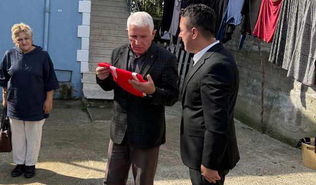 Sezer Köroğlu'ndan şehit babasına anlamlı ziyaret