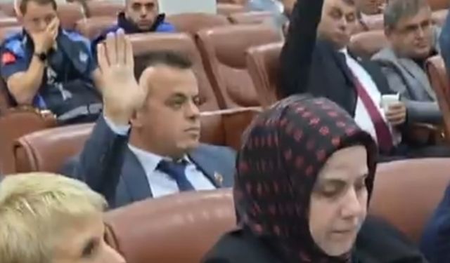 Ak Parti gurubuna sahip çıkamadı... İmarda yine CHP-AKP ittifakı yaşandı...