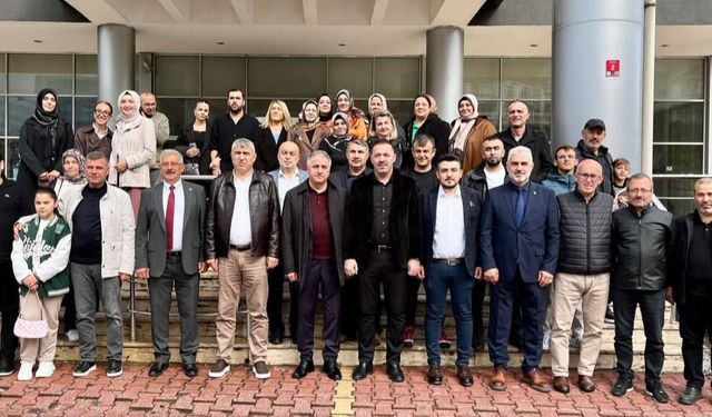 Ak Partililer kahvaltıda bir araya geldi
