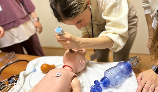 Yenidoğan canlandırma eğitimi düzenlendi