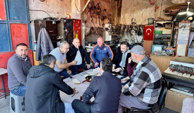 Başkan Çağlayan esnaflarla buluştu