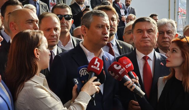 Özel’den sert çıkış, 'Bu, belediyelerimize yönelik siyasi bir kuşatmadır'