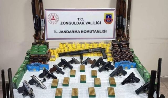 Çaycuma'da çok sayıda  ruhsatsız silah ele geçirildi