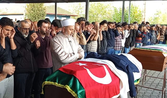 Çaycuma’daki kahvehane baskınında yaşamını yitiren 2 kişi toprağa verildi