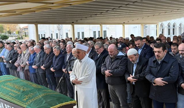 Rıfat Esengün dualarla son yolculuğuna uğurlandı