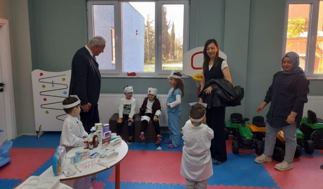 Milli Eğitim Müdürü, Kızılay Anaokulu'nu ziyaret etti