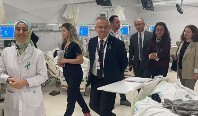 Organ bağışı için yeşil kurdele taktılar