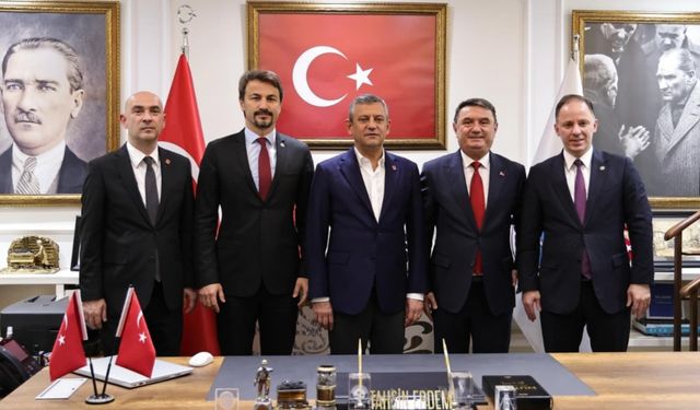 Erdoğan'ın fotoğrafı kaldırılmasa, bu kare hiç çekilemeyecekti