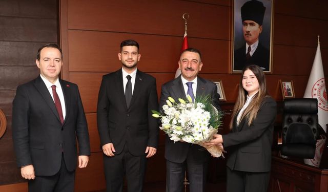 'Öğretmenler, toplumun geleceğini şekillendiren temel unsurdur'