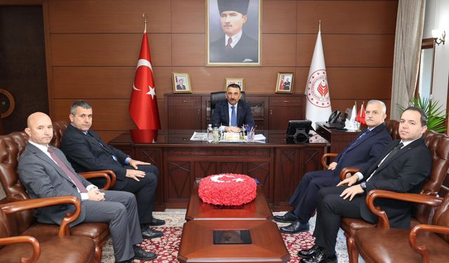 Vali Hacıbektaşoğlu’na eğitim çalışmaları hakkında brifing