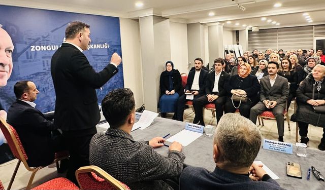 AK Parti teşkilatı mahalle başkanlarıyla buluştu