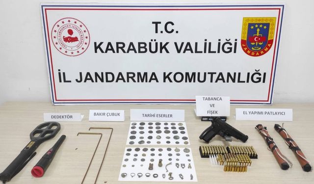 Tarihi eser operasyonu: Antik heykel, sikkeler ve patlayıcı ele geçirildi